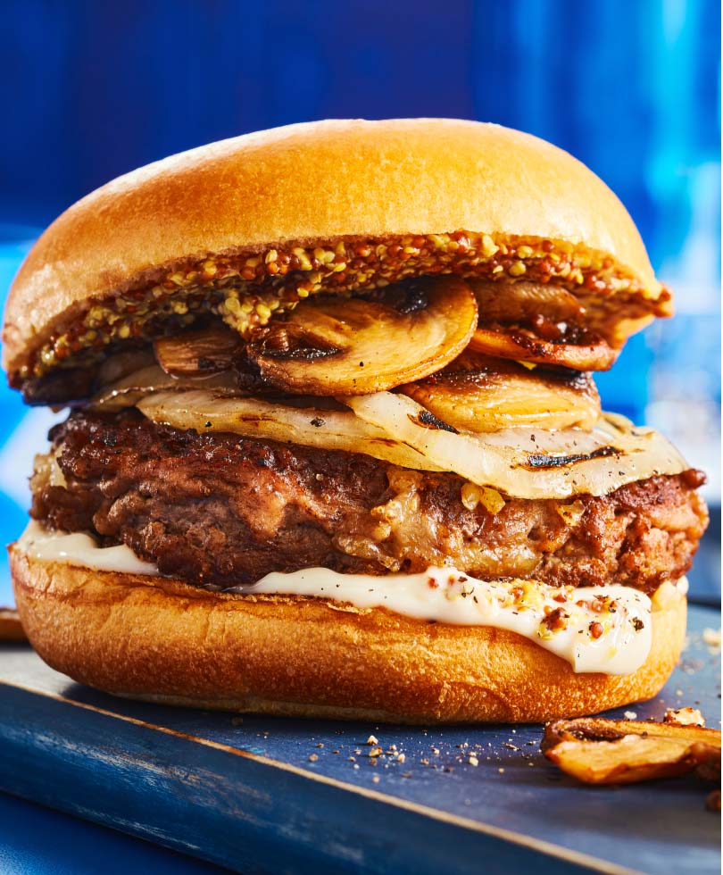 01-complimentswebsite-summer-article-grilling101-burger-image2-d grilling101-burger